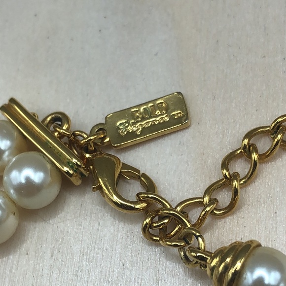Bold Elegance vintage style costume statement necklace. - Picture 5 of 6